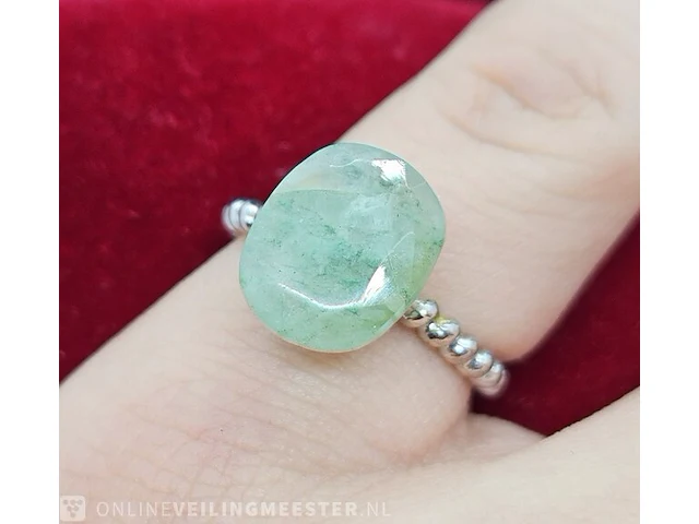 Ring met natuurlijke 10 karaat emerald steen - afbeelding 1 van  6