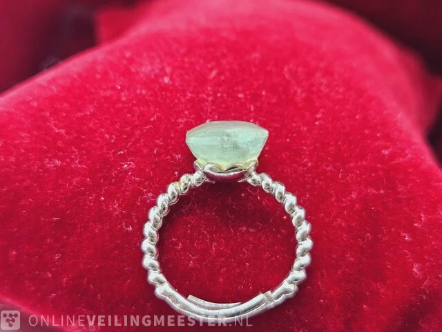 Ring met natuurlijke 10 karaat emerald steen - afbeelding 5 van  6