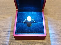Ring met ovaal en briljanten - afbeelding 2 van  3