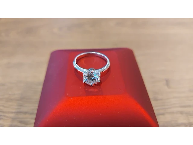 Ring moissanite 2.00 carat - afbeelding 1 van  4