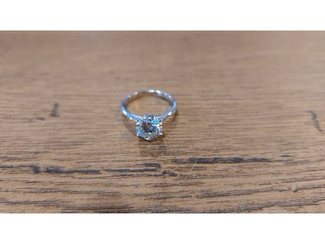 Ring moissanite 2.00 carat - afbeelding 3 van  4