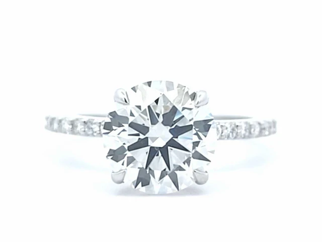 Ring platina met diamant 3,02 crt. f-vs1 en 0,38 crt omliggende diamanten - afbeelding 3 van  8