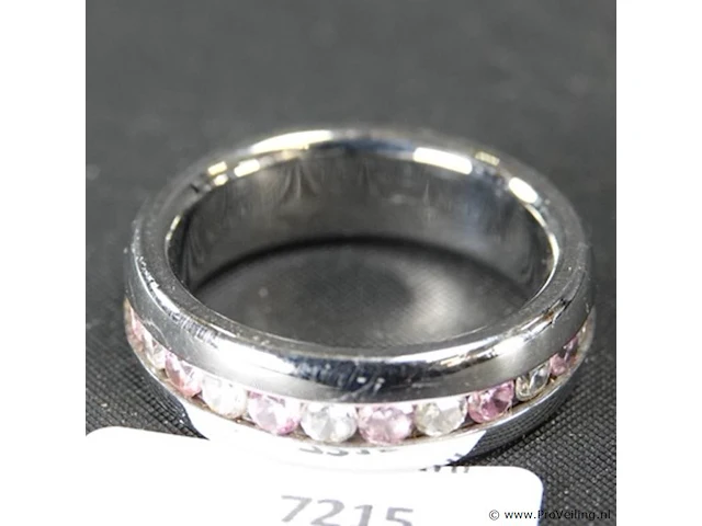 Ring - afbeelding 1 van  3