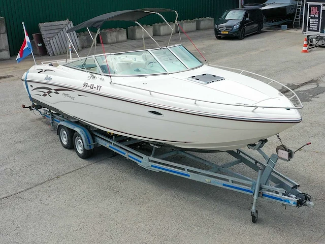 Rinker - captiva 272 milenium editie - speedboot - afbeelding 12 van  77