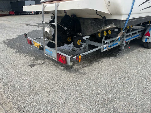 Rinker - captiva 272 milenium editie - speedboot - afbeelding 61 van  77