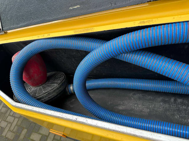 Rioned multijet rioolreinigingsmachine ex-gemeente - afbeelding 18 van  20