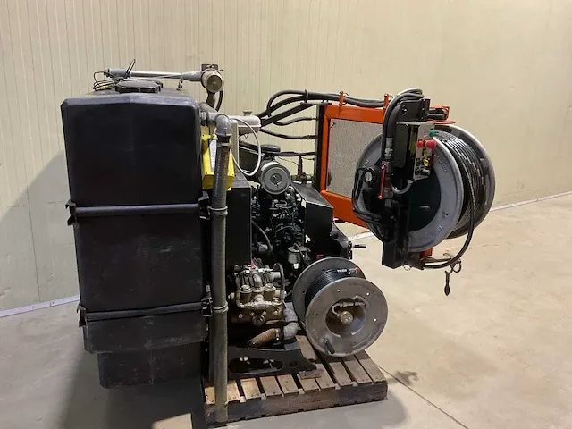 Rioned profijet profiijet rioolreinigingsmachine - afbeelding 12 van  17