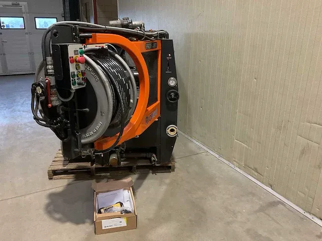 Rioned profijet profiijet rioolreinigingsmachine - afbeelding 13 van  17