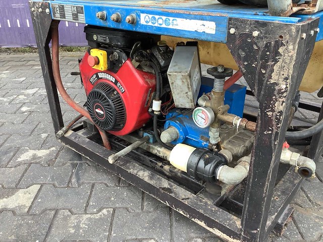 Rioned rioolreinigingsmachine - afbeelding 4 van  12