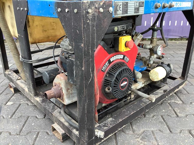 Rioned rioolreinigingsmachine - afbeelding 10 van  12