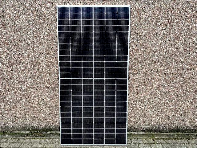 Risen (550 wp) zonnepanelen (3x) - afbeelding 1 van  3