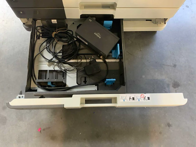 Riso comcolar gl9730 kleurenproductieprinter met finisher - afbeelding 5 van  16
