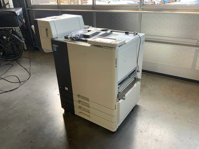 Riso comcolar gl9730 kleurenproductieprinter met finisher - afbeelding 9 van  16