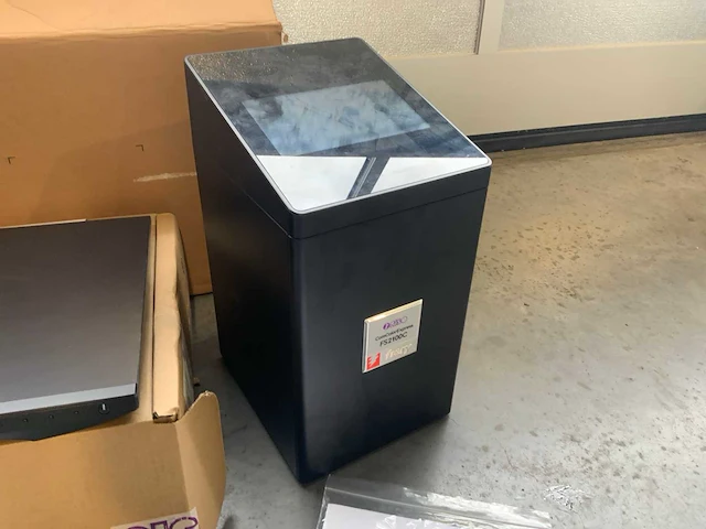 Riso comcolorexpress fs2100c printerserver - afbeelding 5 van  11