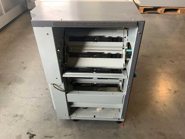 Riso g10 high capacity stacker - afbeelding 13 van  15