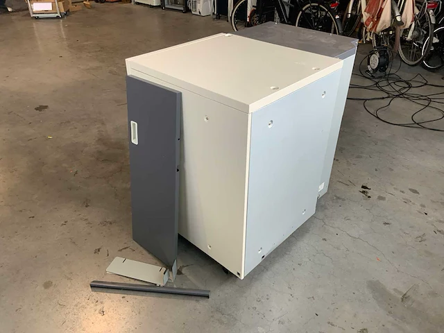 Riso g10 high capacity stacker - afbeelding 15 van  15
