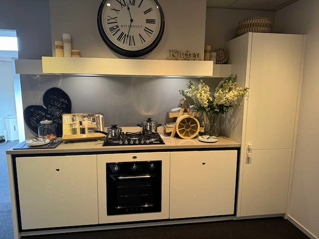Riverdale - showroomkeuken - afbeelding 17 van  51