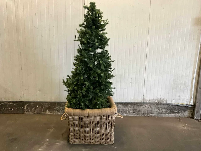 Riviera maison kunstkerstboom in mand - afbeelding 1 van  7