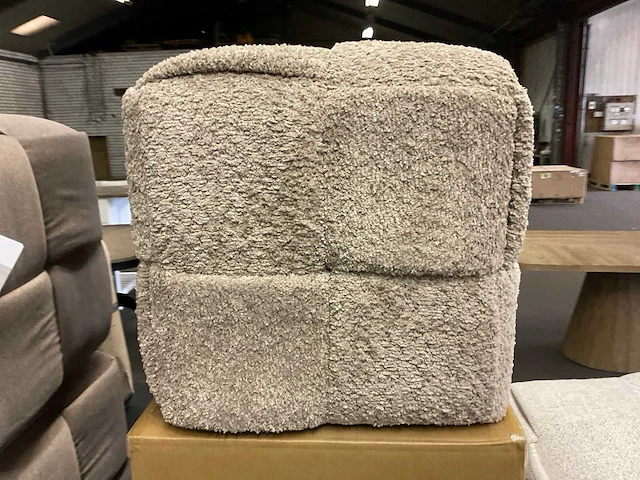 Rivièra maison qbic poef/voetenbankje - afbeelding 2 van  9