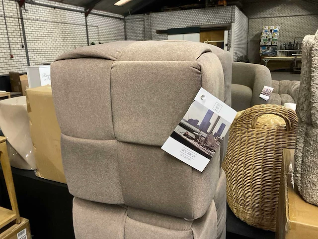 Rivièra maison qbic poef/voetenbankje - afbeelding 1 van  7