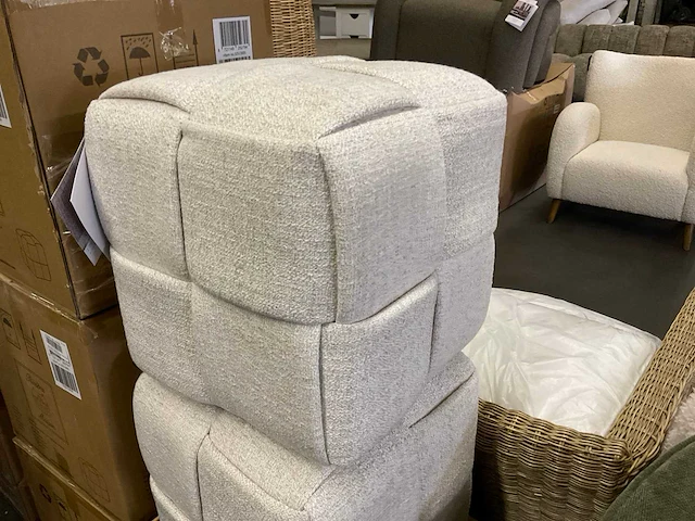 Rivièra maison qbic poef/voetenbankje - afbeelding 1 van  7