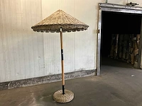 Riviera maison rieten parasol met voet - afbeelding 1 van  5