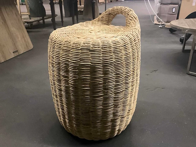 Riviera maison sumit rieten bijzetstoel - afbeelding 3 van  5