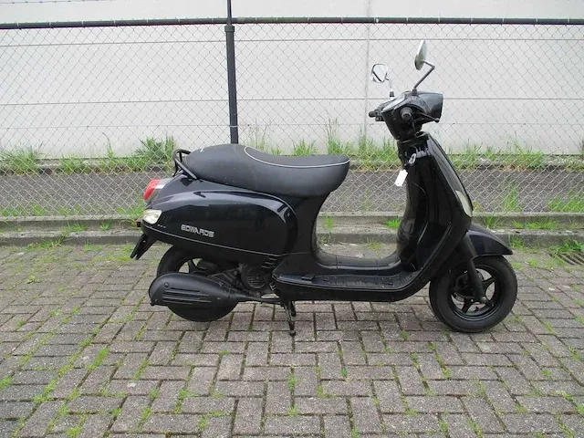 Riya - snorscooter - edwards riva sport - scooter - afbeelding 8 van  11