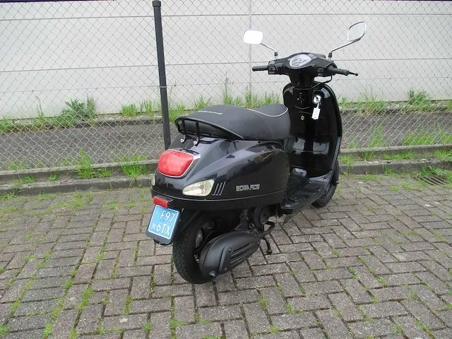 Riya - snorscooter - edwards riva sport - scooter - afbeelding 9 van  11