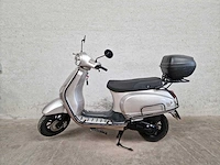 Riya - snorscooter - lux - 4t 25km uitvoering drd50h - afbeelding 1 van  7
