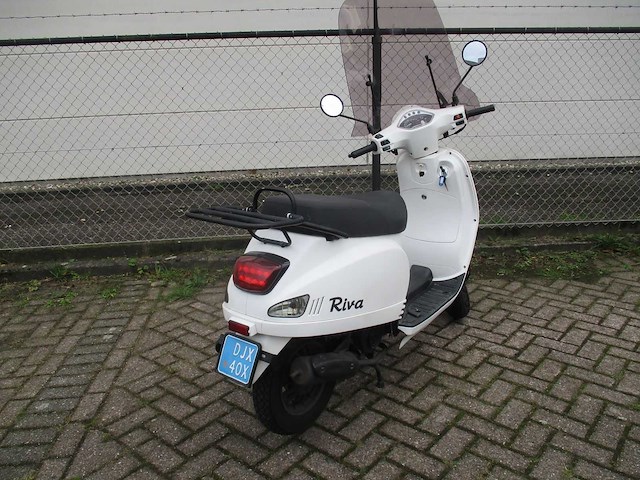 Riya - snorscooter - riva - scooter - afbeelding 9 van  11