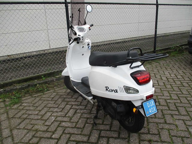 Riya - snorscooter - riva - scooter - afbeelding 2 van  11
