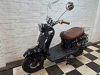Riya retro pico 25 km snorscooter 4takt - afbeelding 2 van  6
