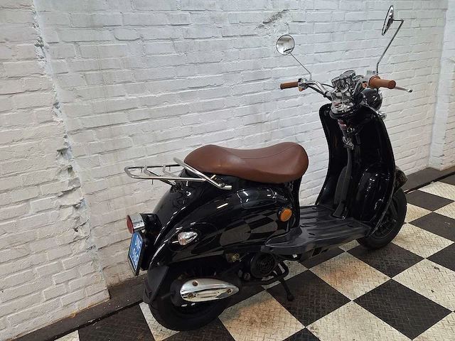 Riya retro pico 25 km snorscooter 4takt - afbeelding 4 van  6