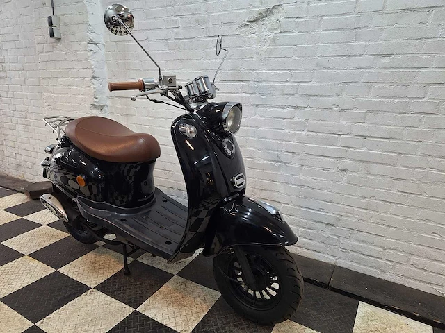 Riya retro pico 25 km snorscooter 4takt - afbeelding 6 van  6