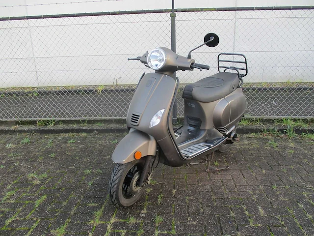 Riya riva - snorscooter - lux fb ty50qt-k - scooter - afbeelding 4 van  11