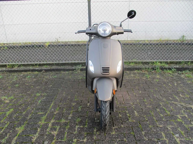Riya riva - snorscooter - lux fb ty50qt-k - scooter - afbeelding 5 van  11