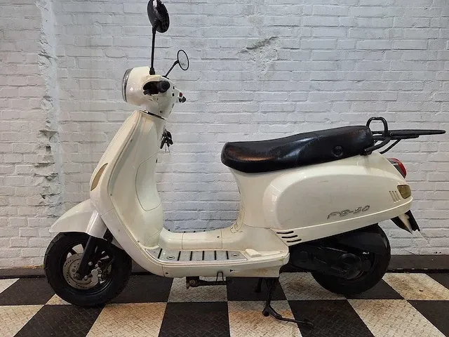 Riya ry50qt-16 riva 25 km snorscooter 4takt - afbeelding 1 van  7