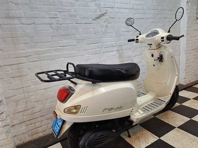 Riya ry50qt-16 riva 25 km snorscooter 4takt - afbeelding 7 van  7