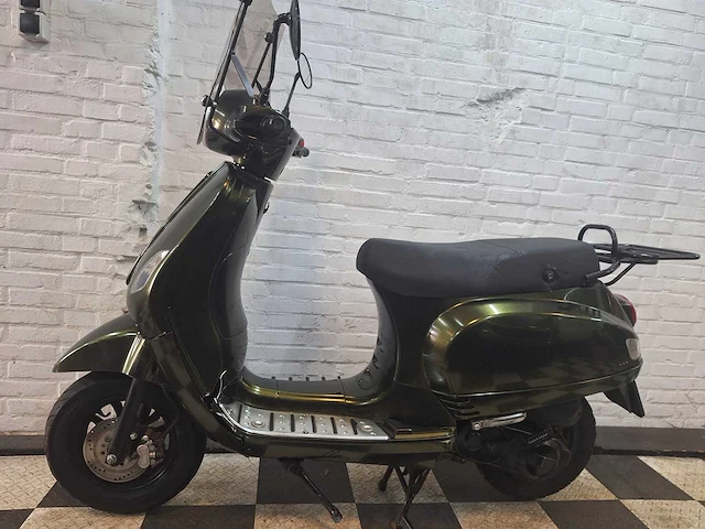 Riya ty50qt-k riva 25 km snorscooter 4takt - afbeelding 1 van  7