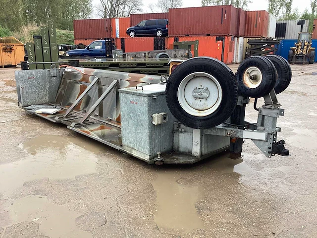 Road barrier - afbeelding 2 van  6