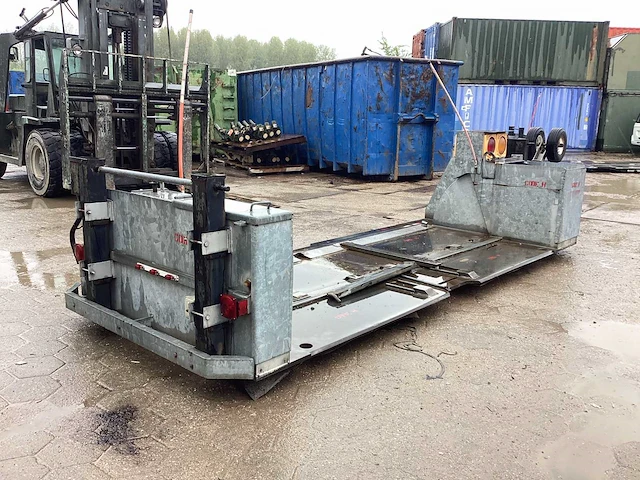 Road barrier - afbeelding 3 van  5