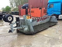 Road barrier - afbeelding 1 van  4