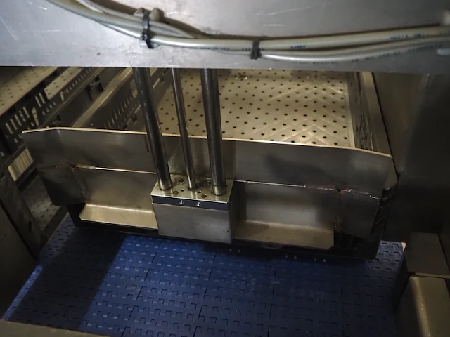 Robert pack / fanuc - afbeelding 4 van  46