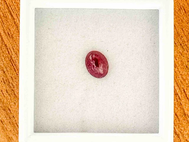 Robijn - 1.30 carat natuurlijke cabochon robijn - afbeelding 1 van  4