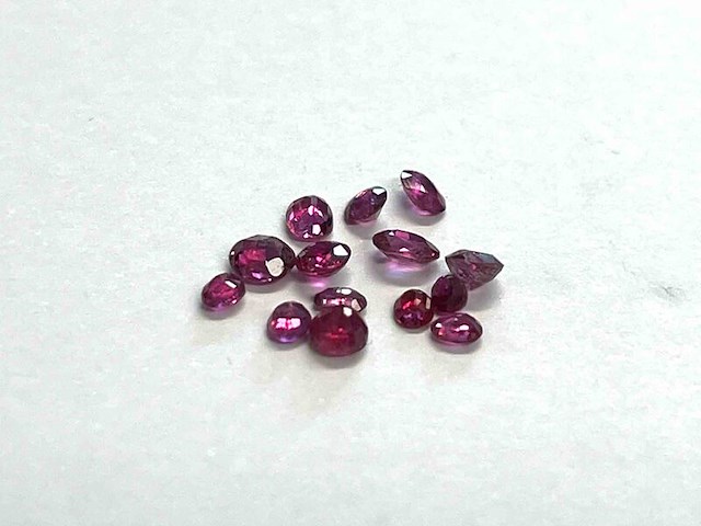 Robijn - 2.02 carat natuurlijke robijn - afbeelding 1 van  1