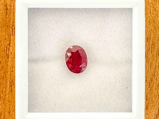 Robijn - 2.35 carat natuurlijke robijn - afbeelding 1 van  4