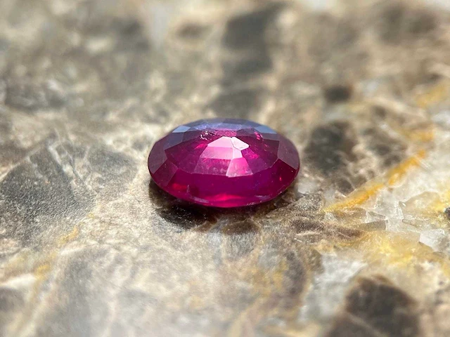 Robijn 3.67 ct - afbeelding 4 van  4