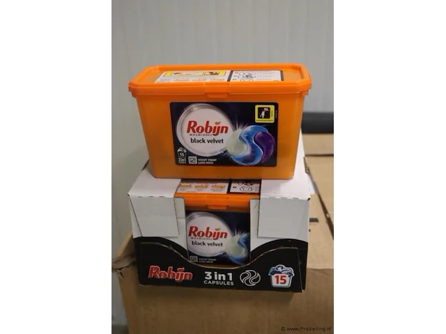 Robijn black velvet 3 in 1 capsules - 5 dozen á 15 stuks - afbeelding 1 van  4