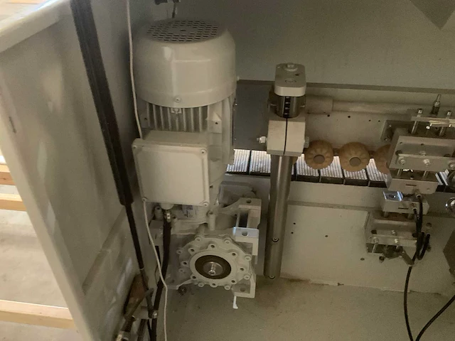 Robland km-675 kantenaanlijmmachine - afbeelding 5 van  26